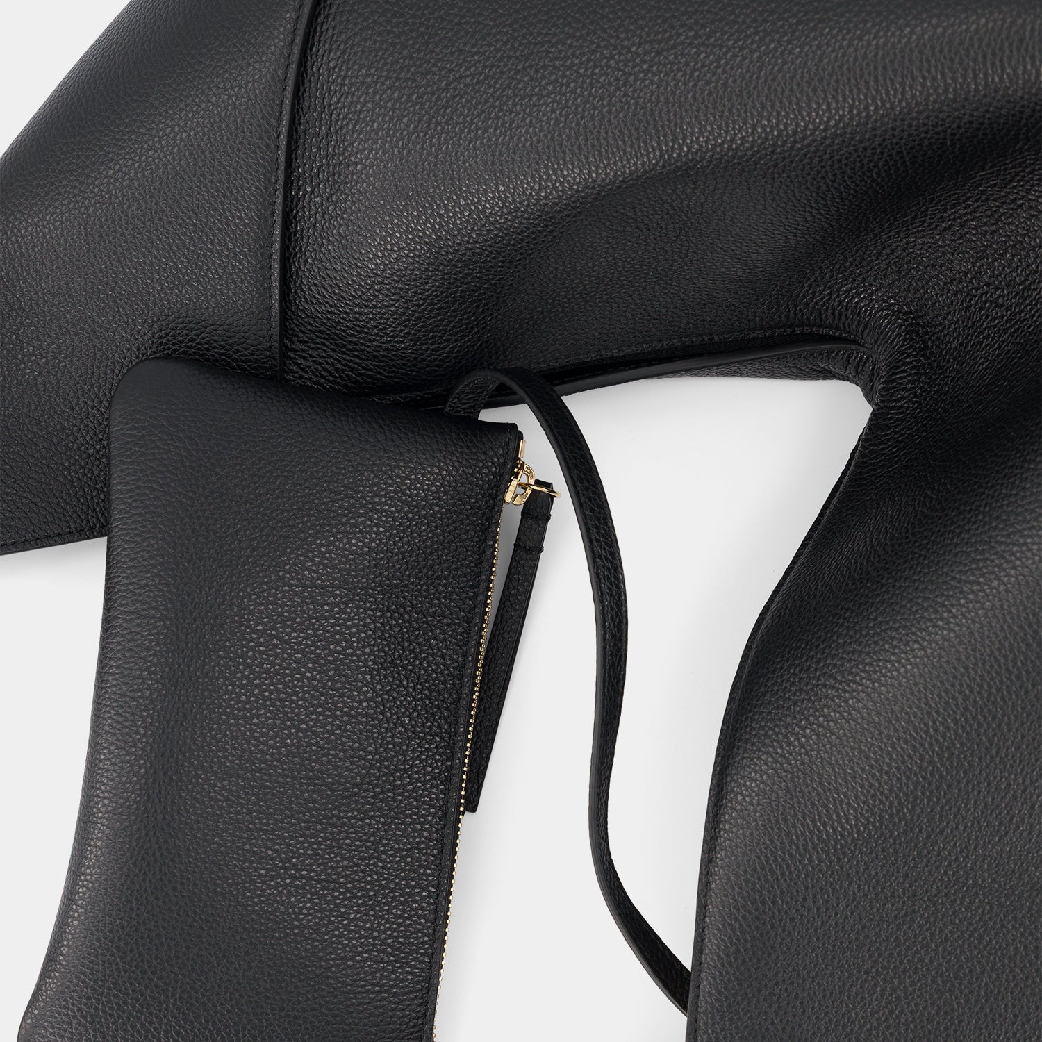 RIVA HOBO - PEBBLE GRAIN - BLACK