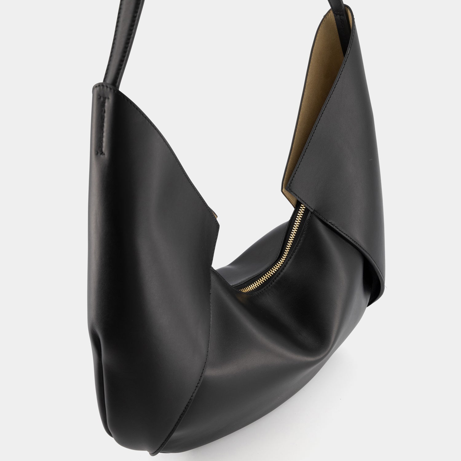 REE PROJECTS Riva Large Black Italian Calf Soft Leather Handmade Spacious Style Chic Modern Elegant Top Handle Shoulder Bag Everyday 