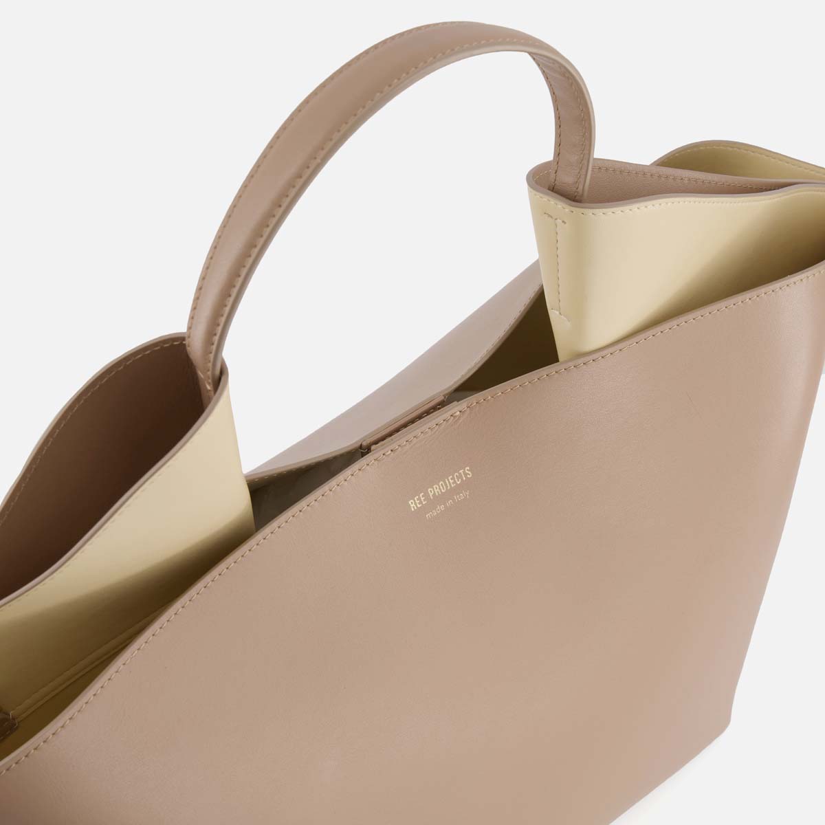 Medium leather tote